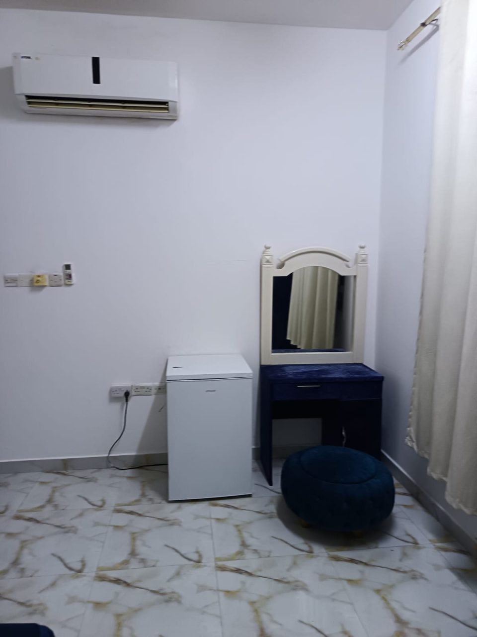 غرفة مفروشة للإيجار في العذيبة G35 - Image 3