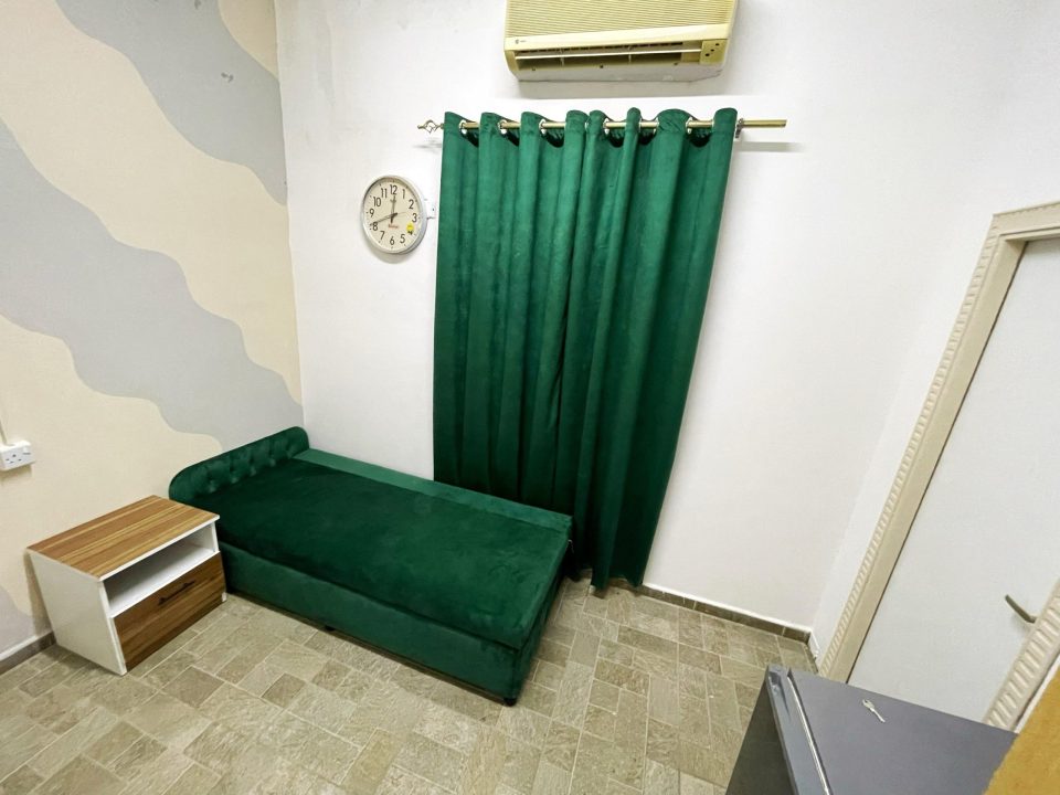 🏡✨ غرفة للإيجار – فيلا الخوير | P17 - Image 4