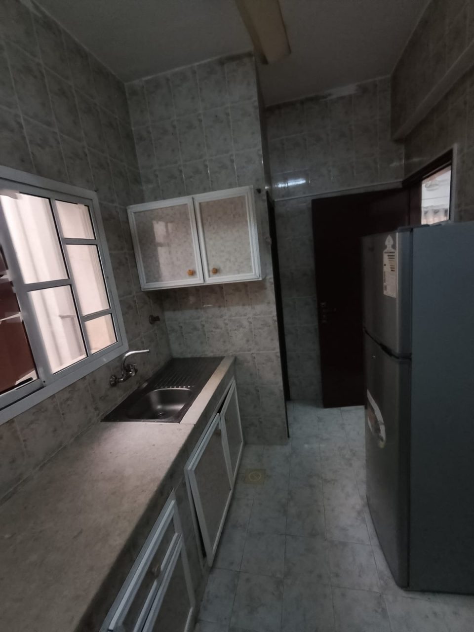 شقة مفروشة واسعة للإيجار في الخوير Rm508 - Image 7