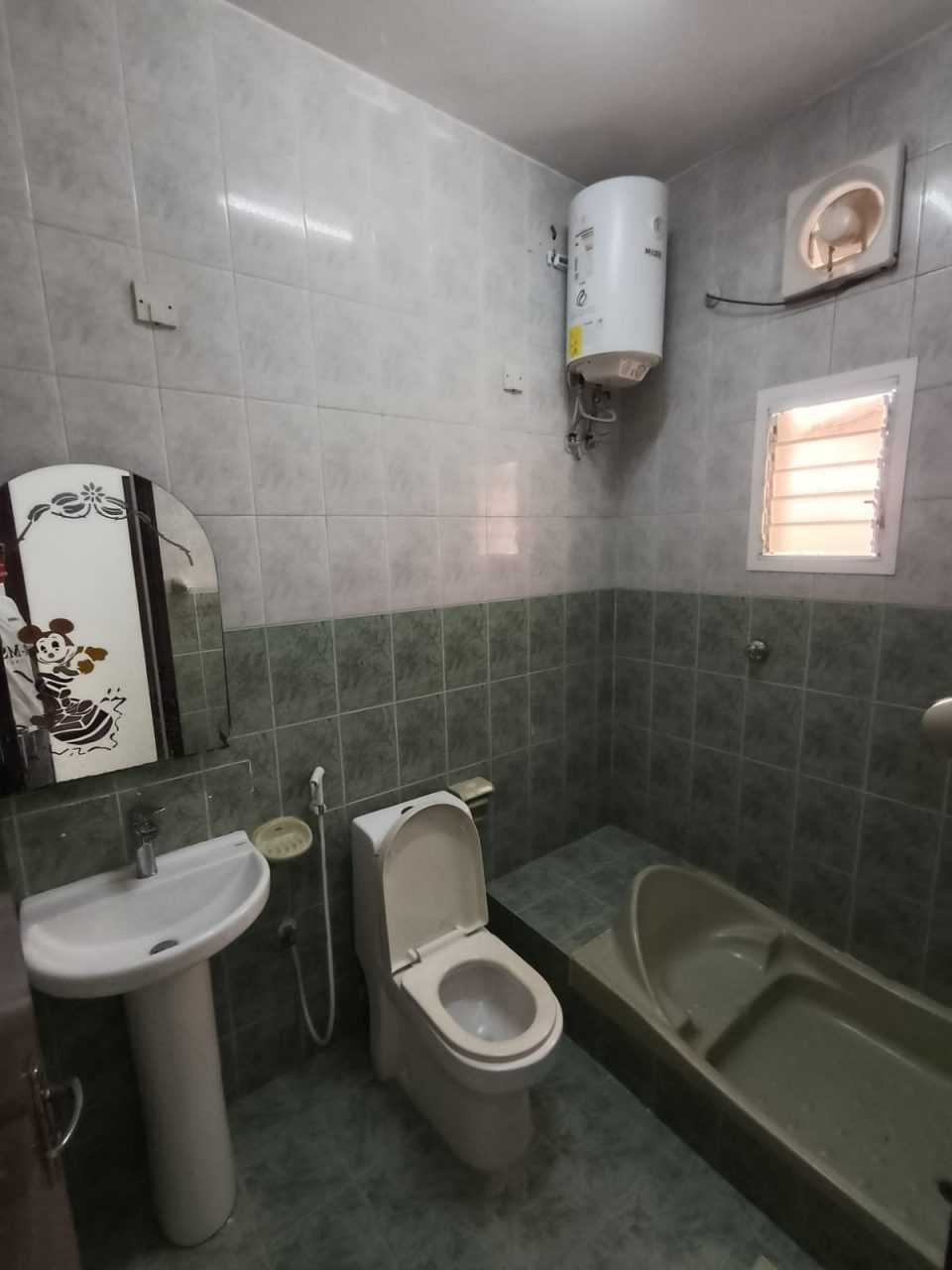 شقة مفروشة واسعة للإيجار في الخوير Rm508 - Image 6