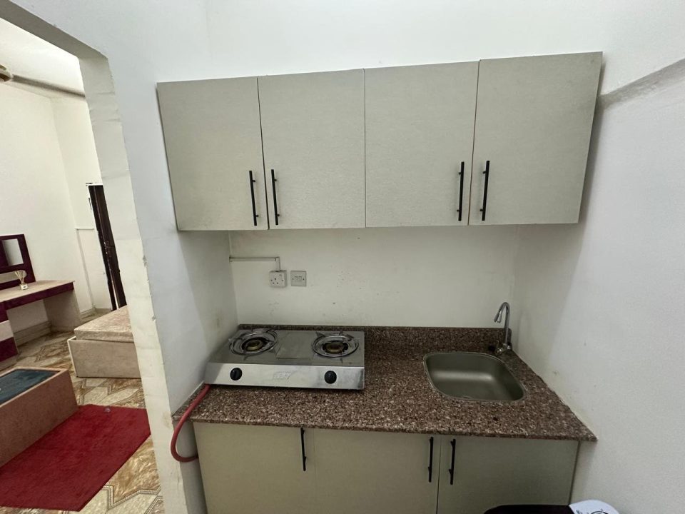 شقة مفروشة مريحة للإيجار في الخوير Ym15 - Image 6