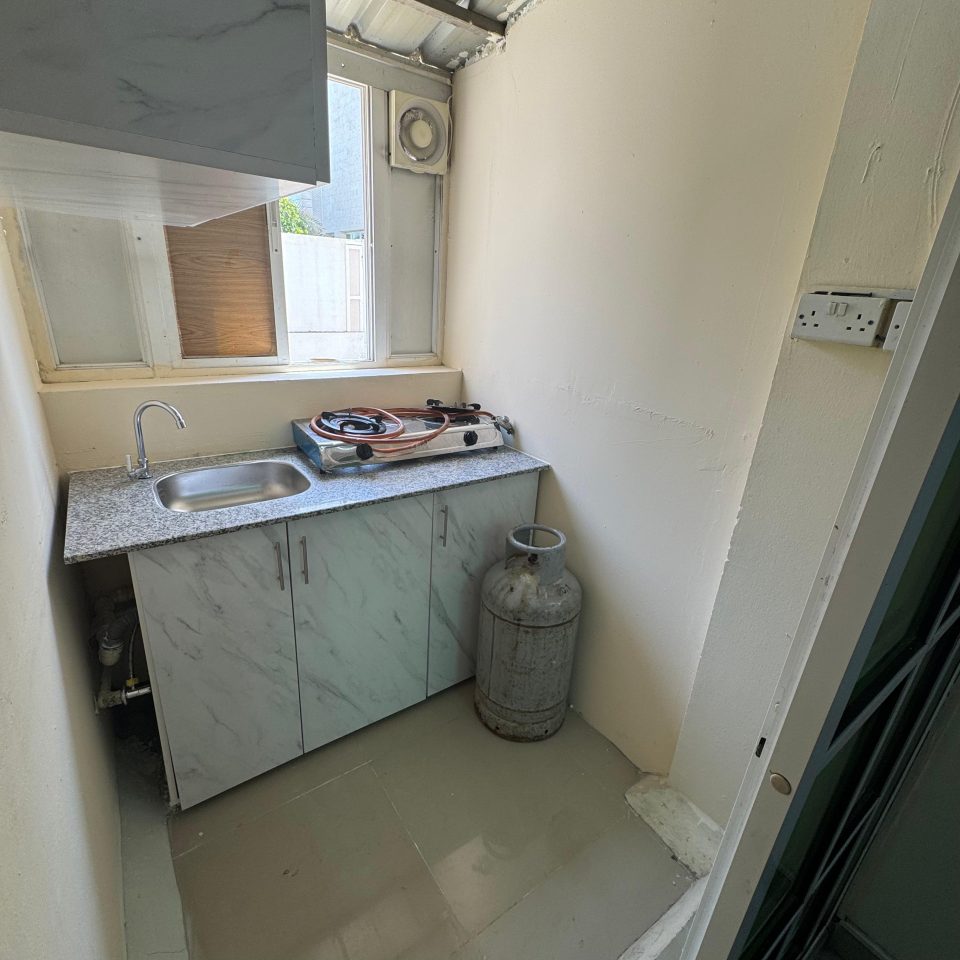 🏡✨ غرفة للإيجار – فيلا الخوير | HM21 - Image 2