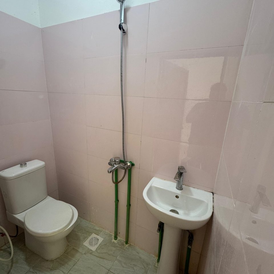 🏡✨ غرفة للإيجار – فيلا الياسمين | الخوير - Image 4