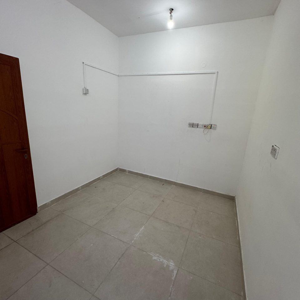 🏡✨ غرفة للإيجار – فيلا الياسمين | الخوير - Image 3