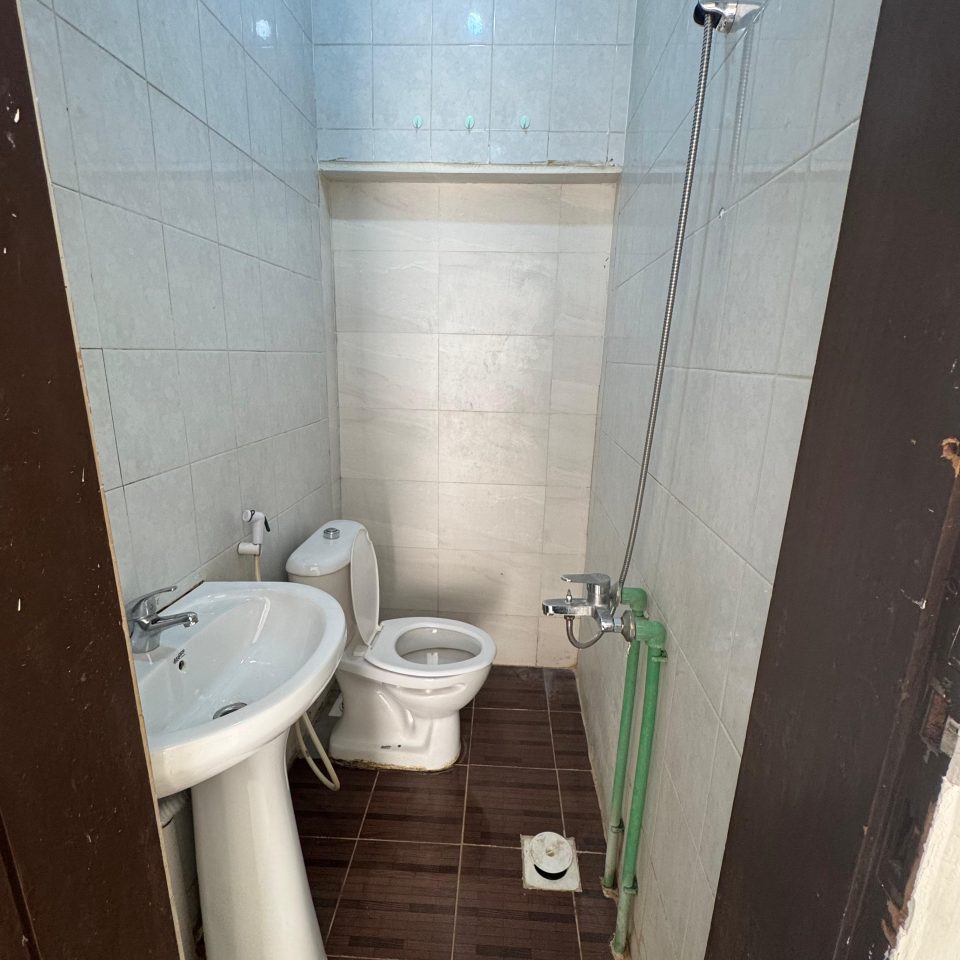 🏡✨ غرفة للإيجار – فيلا سليم | الخوير - Image 4