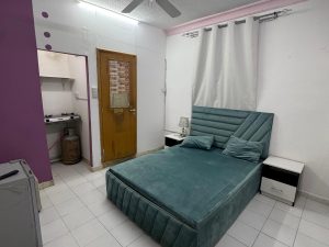 🏡✨ غرفة للإيجار – فيلا عبد المتكبر | العذيبة