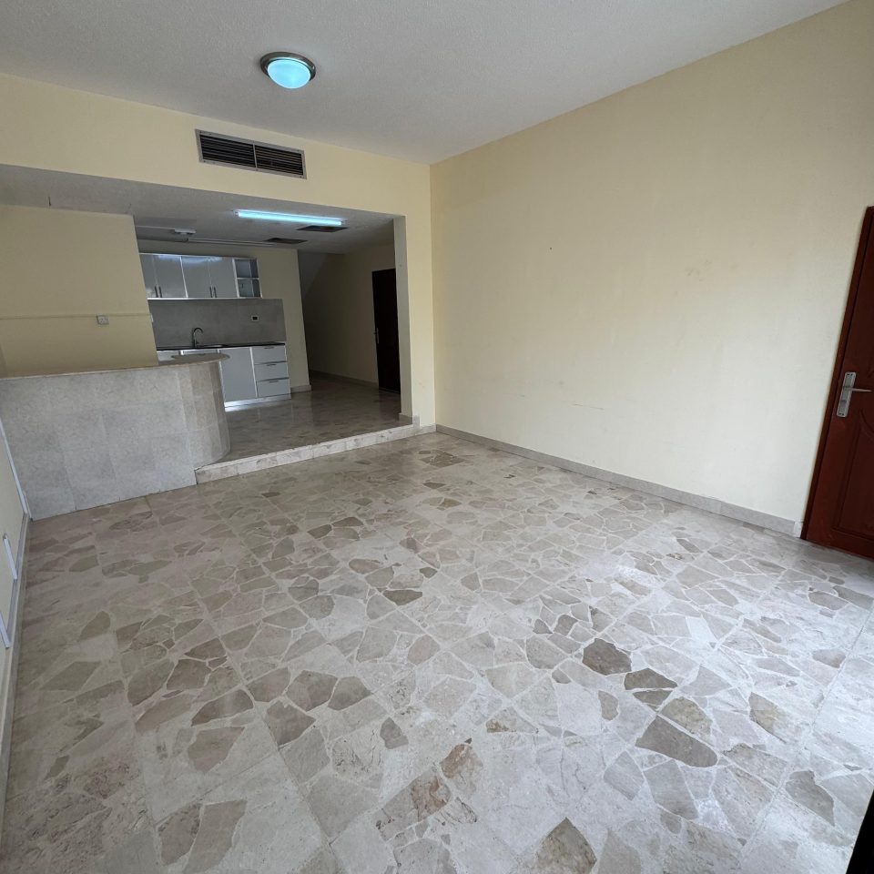 🏢✨ شقة للإيجار – مجمع القرم | غرفة Mb23 - Image 8