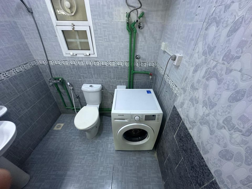 🏡✨ غرفة للإيجار – فيلا أبو حمزة | الخوير 33 - Image 2