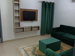 🏢✨ شقة للإيجار – بناية عبد الملك | العذيبة