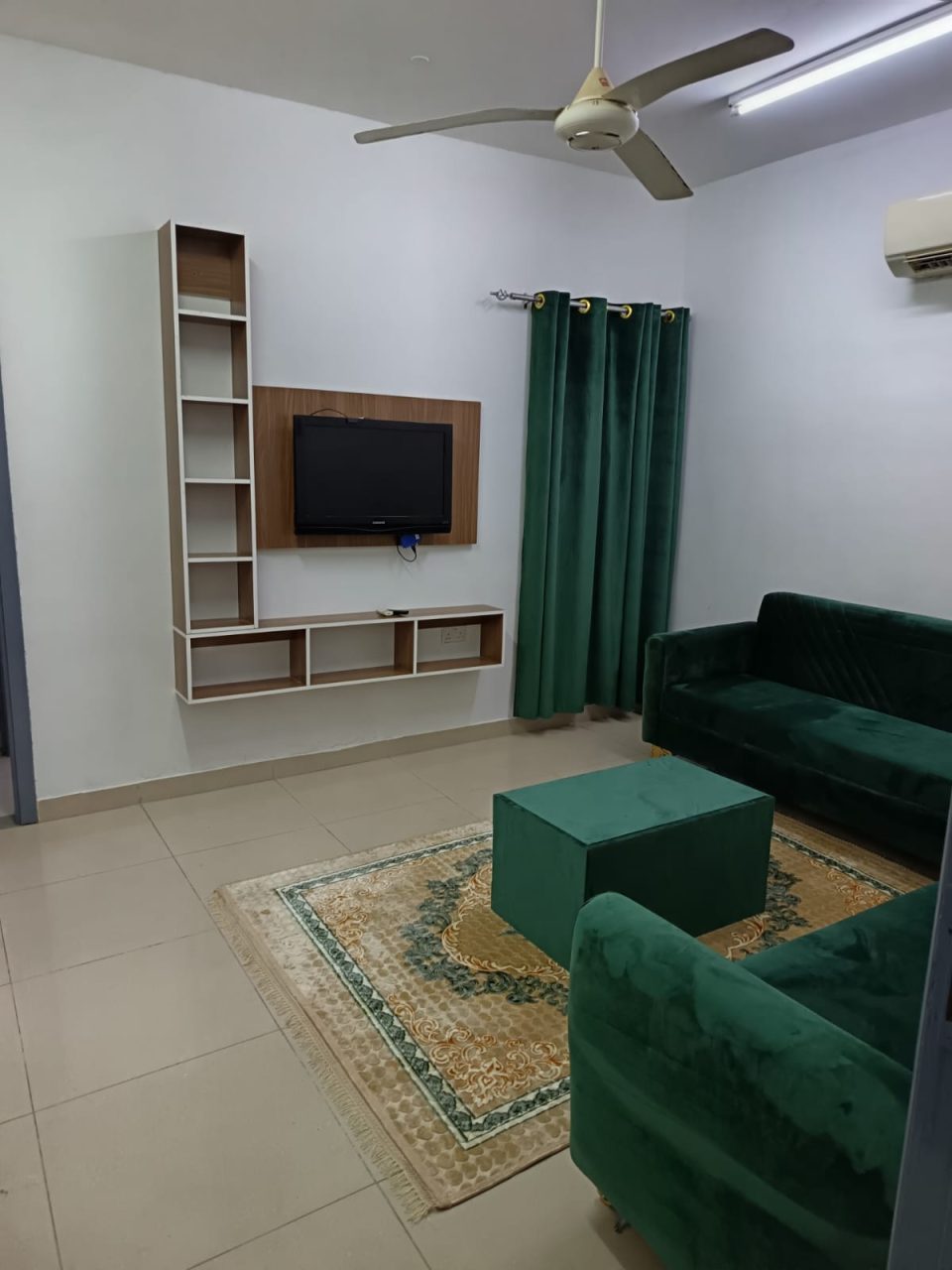 🏢✨ شقة للإيجار – بناية عبد الملك | العذيبة