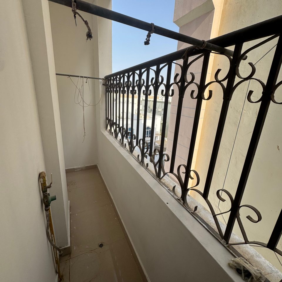 🏢✨ شقة للإيجار – بناية عبد الملك | العذيبة - Image 3