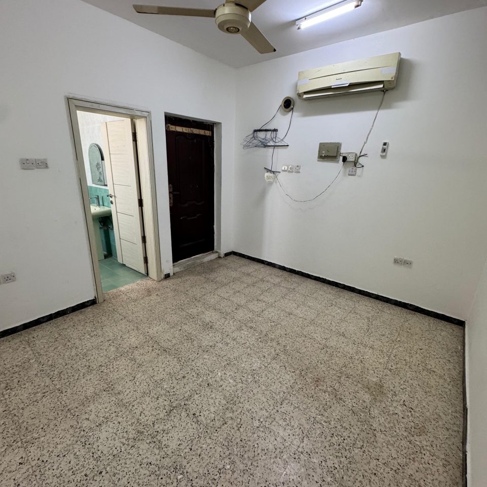 🏡✨ غرفة للإيجار – فيلا الملينيوم (الغبرة الجنوبية) ✨🏡