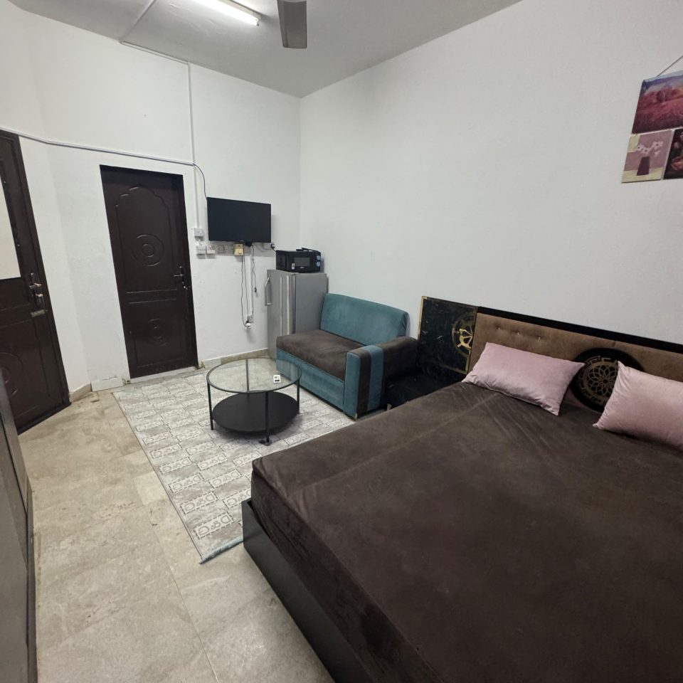🏡✨ غرفة للإيجار – فيلا السلام ف الخوير 