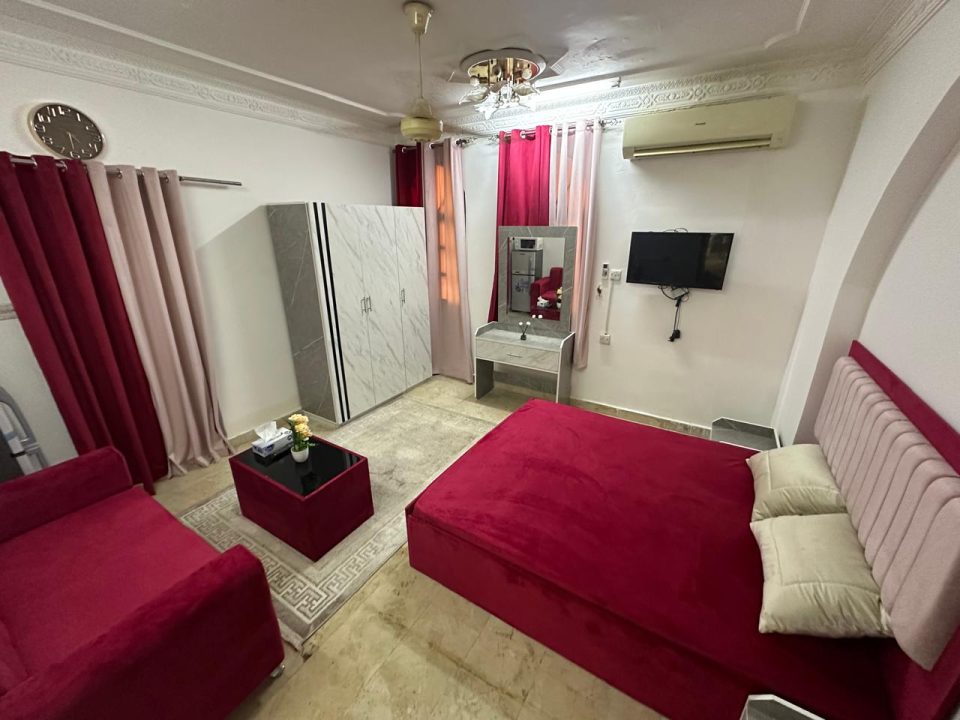 🛏️ غرفة + حمام + مطبخ مفروش - Image 2