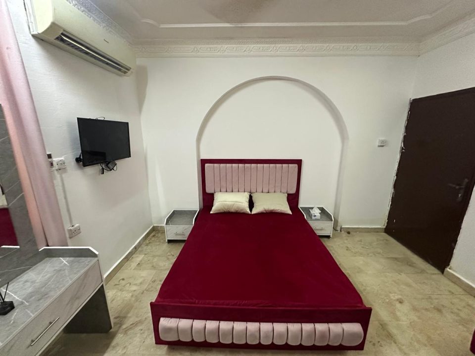 🛏️ غرفة + حمام + مطبخ مفروش - Image 5