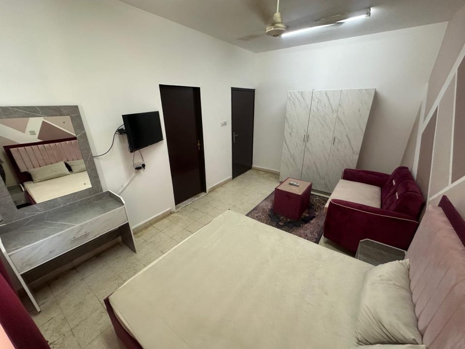 🏠 غرفة مفروشة للإيجار – الخوير w5 - Image 3
