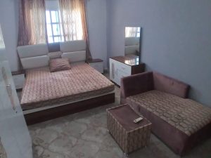 🏠 غرفة للإيجار – الخوير w12