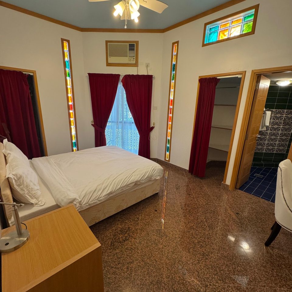 🏨 غرفة مفروشة للإيجار – فندق القرم | B3